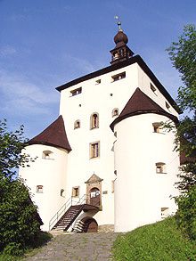 Nov� z�mek, Bansk� �tiavnica