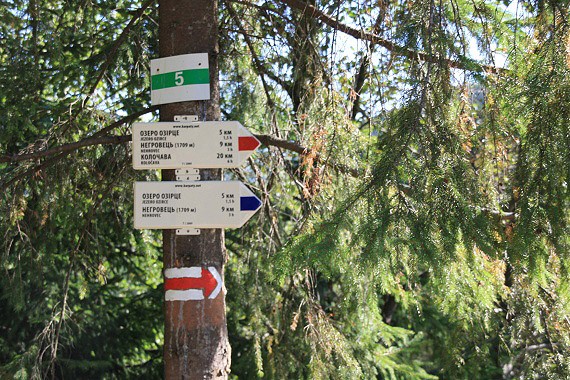 Sm�rov� tabulky u katru v Sin�viru, odbo�ka na Pi�ko�u