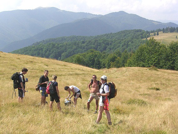 Zelen� a modr� zna�ka pokra�uj� kus spole�n�