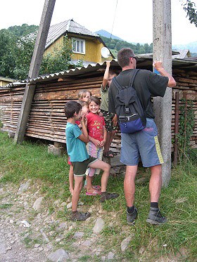 Zna�ky jsme kreslili za velk�ho z�jmu m�stn� omladiny