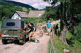 Zna�ka��m slou�il UAZ horsk� slu�by