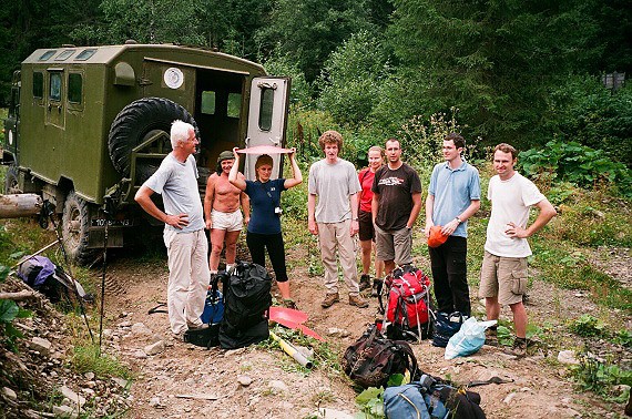 Budov�n� rozcestn�ku na rozc. Gladyn